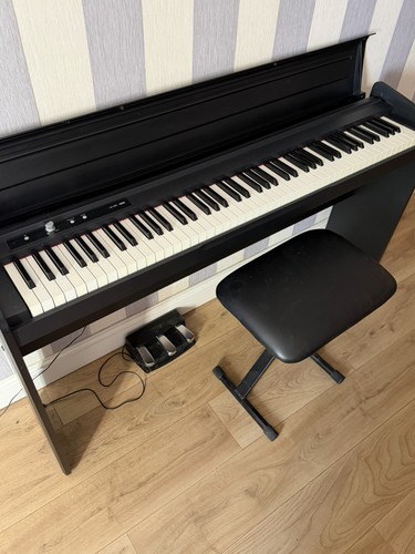 Korg 180 piano keyboard - keyboard,