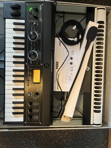 Korg microkorg synthesizer - microkorg,